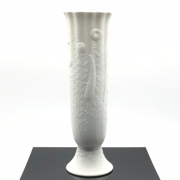 Vtg AK Kaiser Manfred Frey Fluted Scalloped Rim Porcelain Vase W Germany #620/27 - Picture 1 of 8